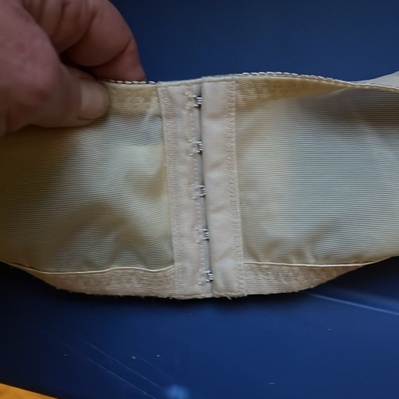 Like new Beauty by Jeunique nude color bra size 46G. - Picture 3 of 5